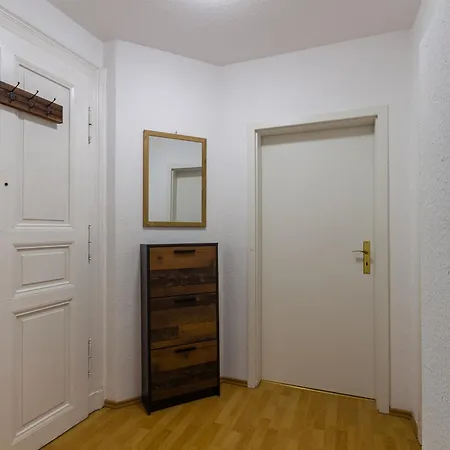 Gemuetliche 2-zimmer-wohnung Wurzner Mit Parkplatz *