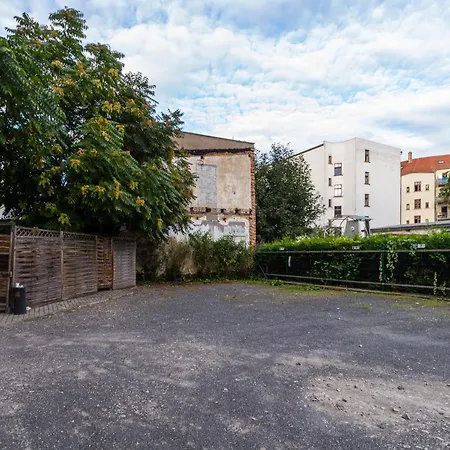 Gemuetliche 2-zimmer-wohnung Wurzner Mit Parkplatz